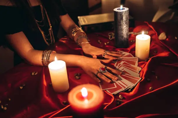How To Read Tarot Cards in Gilbert, AZ